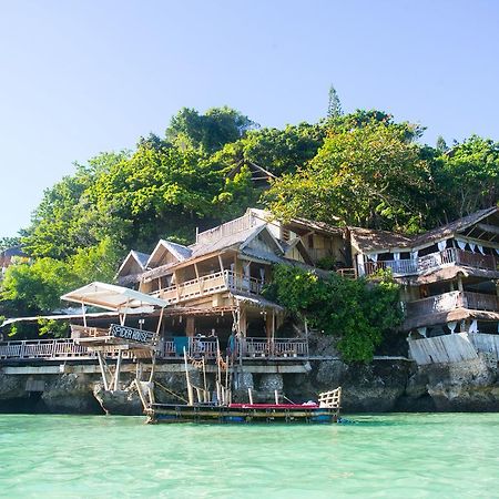 Spiderhouse Resort Yapak Exterior photo