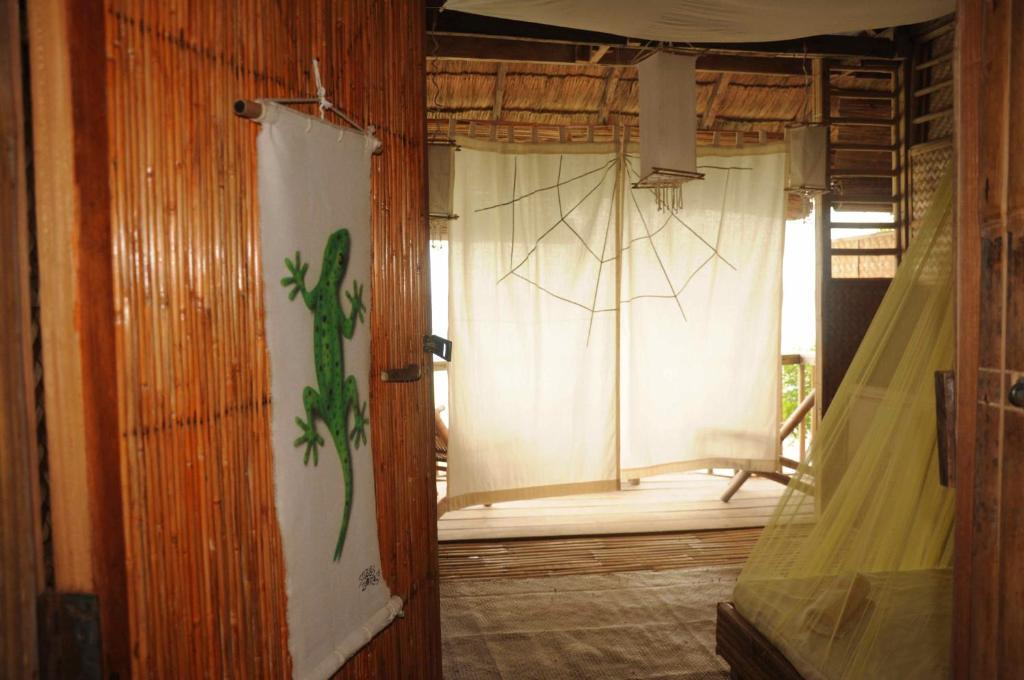 Spiderhouse Resort Yapak Room photo