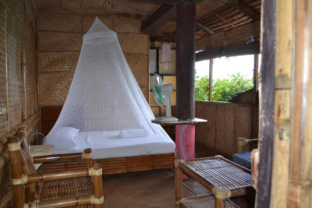Spiderhouse Resort Yapak Room photo