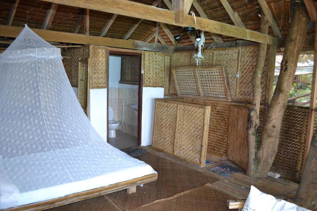Spiderhouse Resort Yapak Room photo