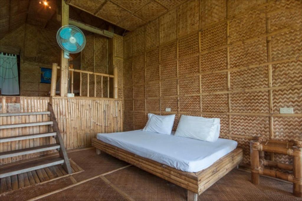 Spiderhouse Resort Yapak Exterior photo